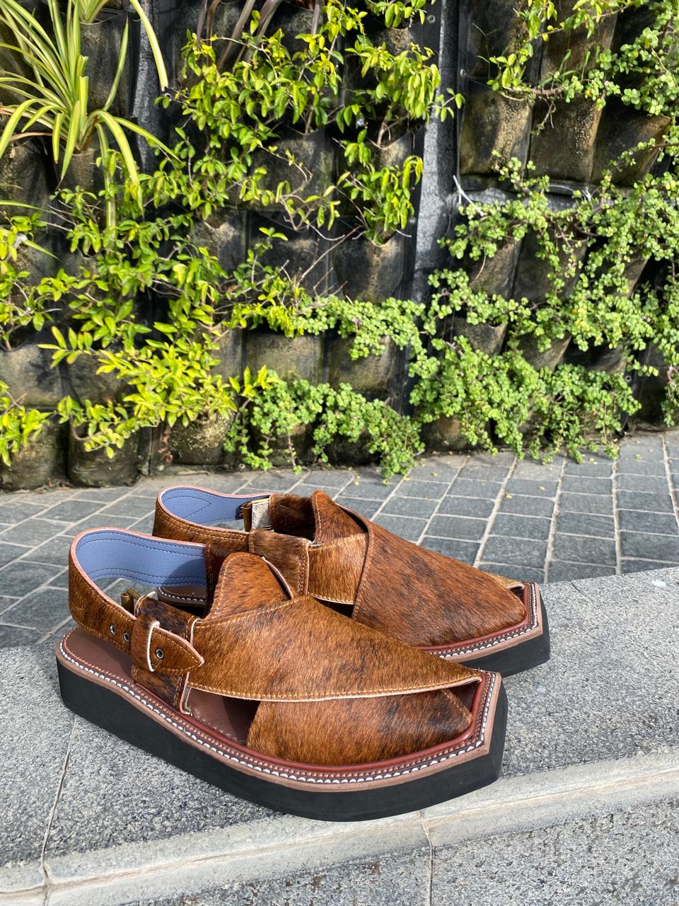 Cow Leather Kaptaan Chappal – Natural Hair-On Cowhide