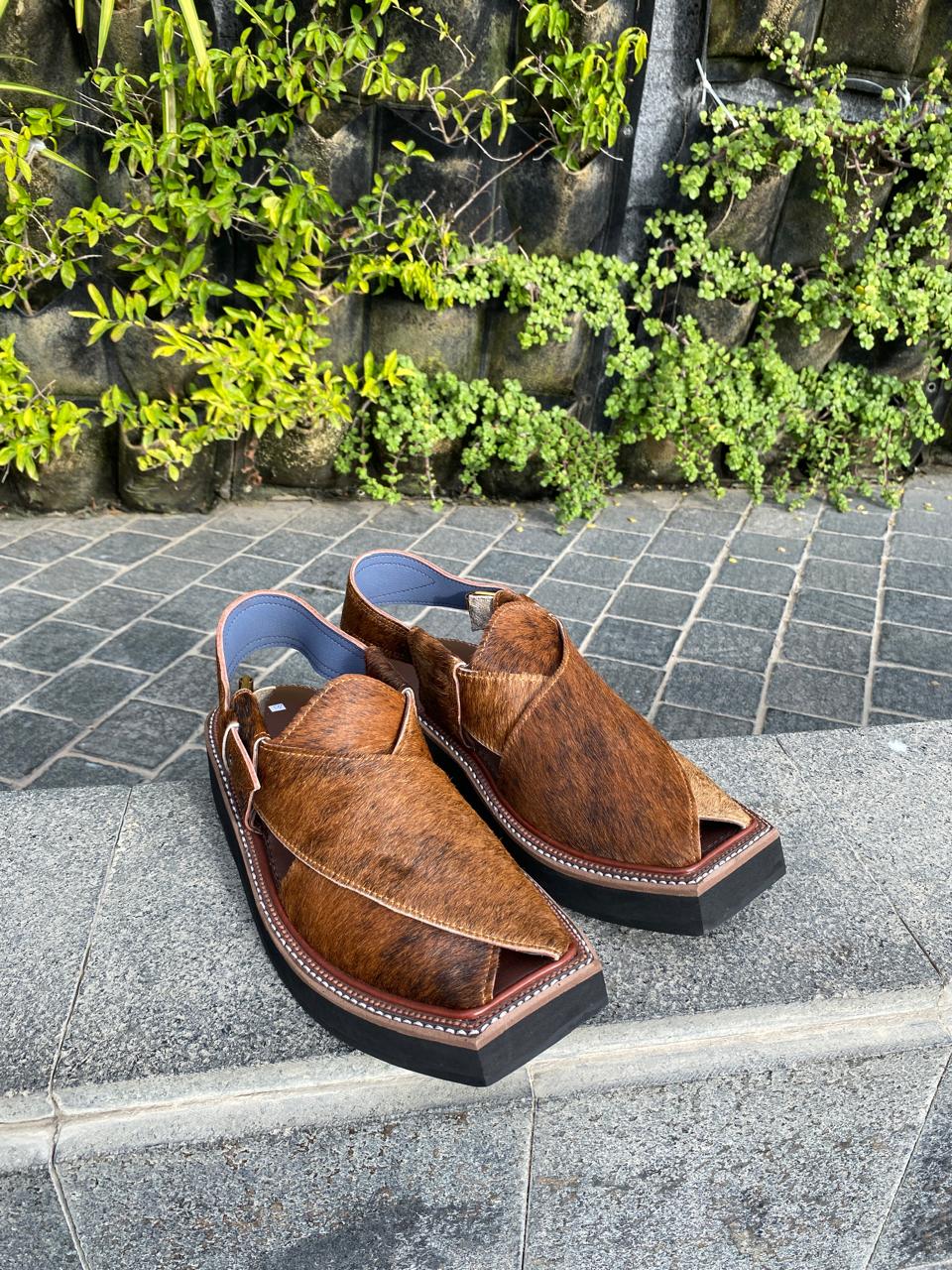 Cow Leather Kaptaan Chappal – Natural Hair-On Cowhide
