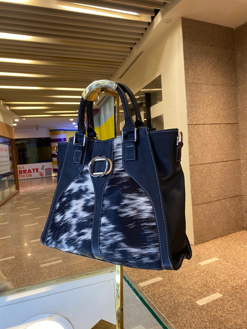 Éclat – Cowhide Tote Bag