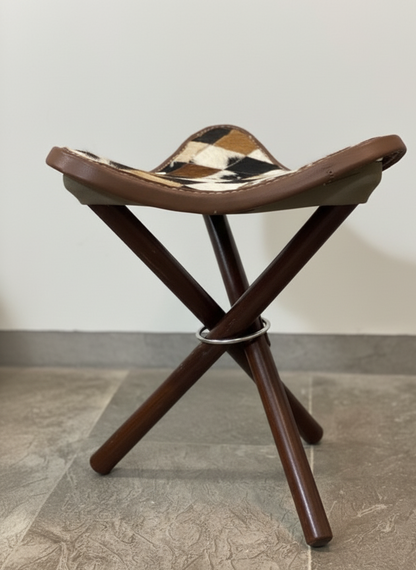 Taburete – Foldable Cowhide Stool