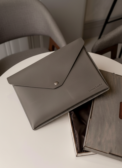 Siena – Vintage Cow Leather Document Case