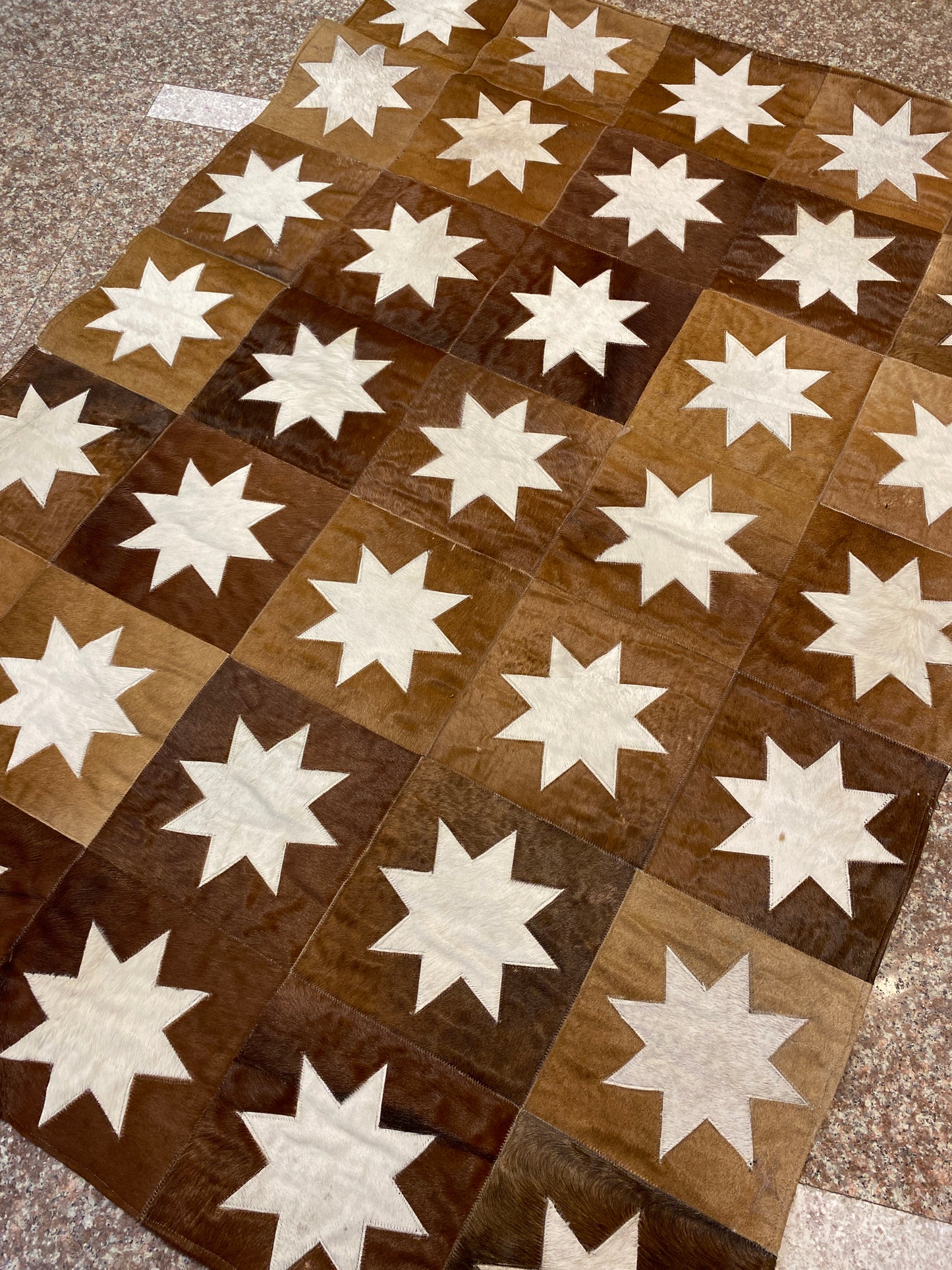 Estrella Cowhide Patchwork Rug – 4x6