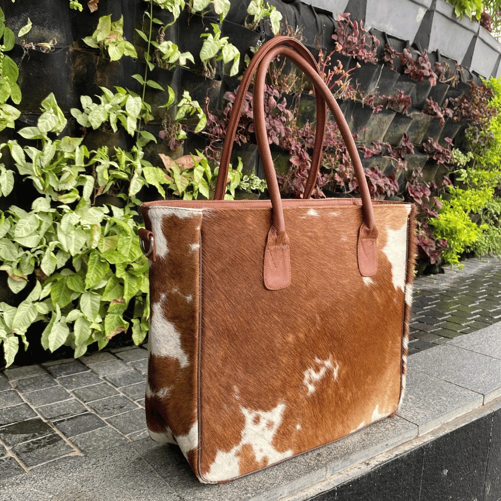 Large Handmade Cowhide Tote – Luxury Leather Bag | Uroosa Leather