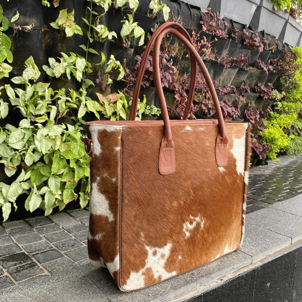 Large Handmade Cowhide Tote – Luxury Leather Bag | Uroosa Leather